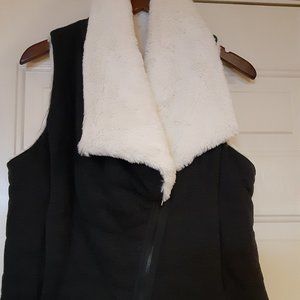 Calvin Klein Vest Size M   "SO COZY"